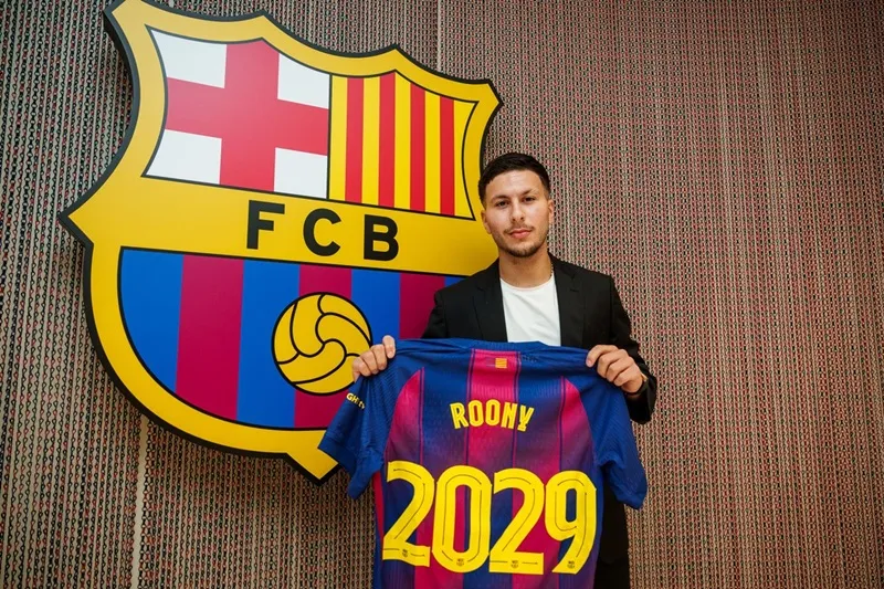 Roony Bardghji là tân binh thứ 2 của Barca sau khi chiêu mộ thủ môn Joan Garcia từ Espanyol. Bardghji.jpeg