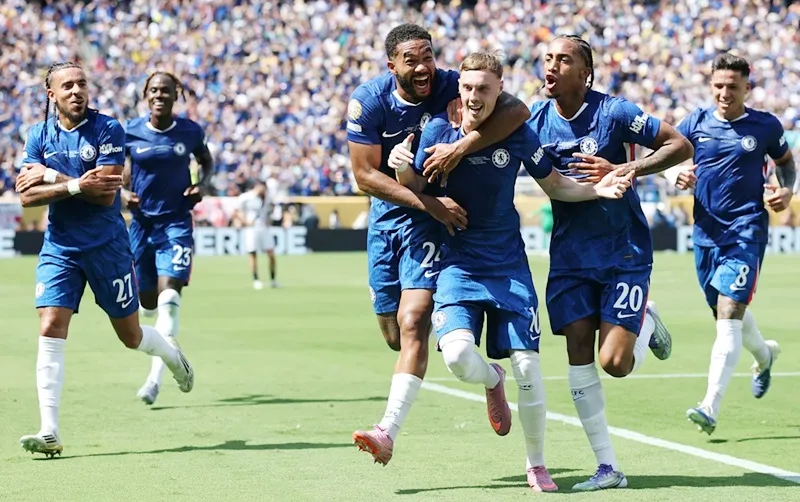 Chelsea thắng 13 trong 15 trận đấu gần nhất và cũng vô địch UEFA Conference League. Enzo Maresca1.jpg