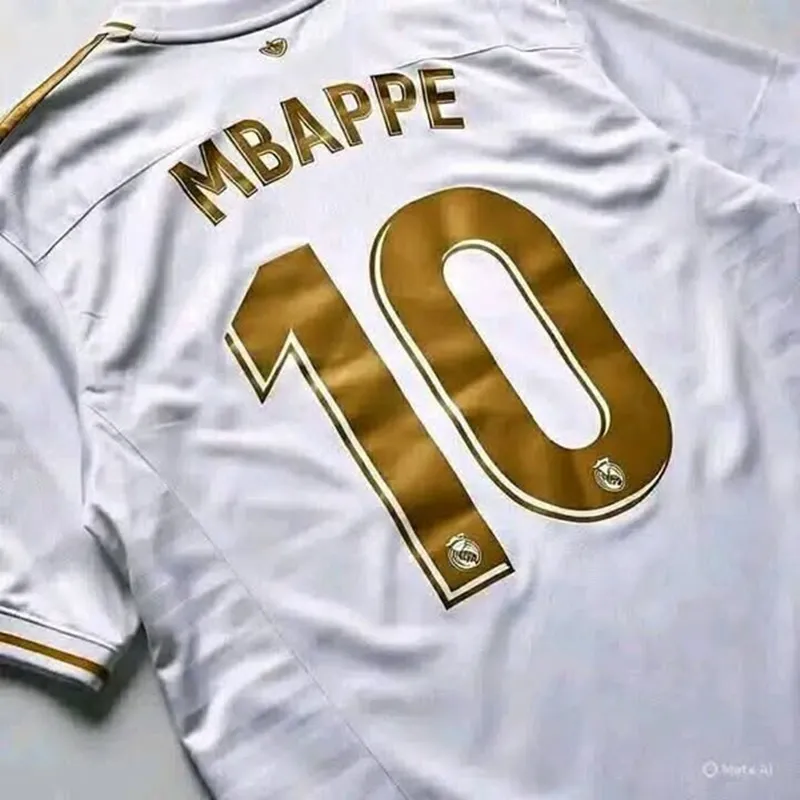 Hai ứng viên hàng đầu cho chiếc áo số 10 biểu tượng là Kylian Mbappe và Arda Guler. Real Madrid.jpg