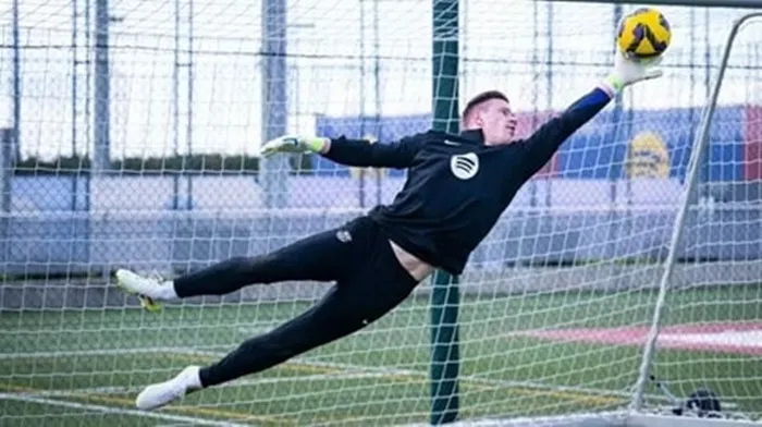 Thủ môn Marc-André ter Stegen chấp nhận vắng mặt 3 tháng