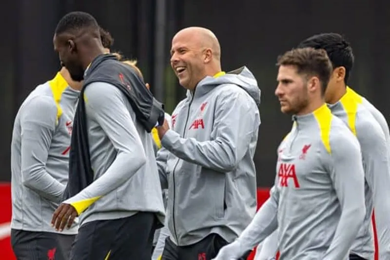 HLV Arne Slot hài lòng với công tác chuyển nhượng mùa hè của Liverpool. Liverpool1.jpg