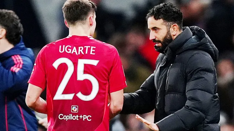 Tiền vệ Manuel Ugarte khẳng định Ruben Amorim đang nhận được sự ủng hộ tại Man.United.