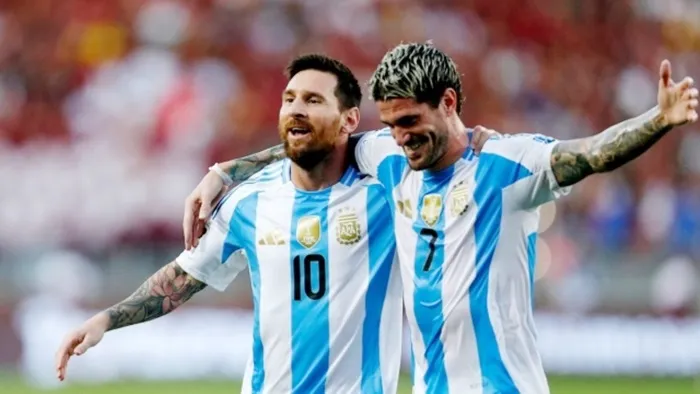 Người hâm mộ Argentina rất vui vì sự gắn kết thêm chặt chẽ giữa De Paul và Messi trước World Cup 2026. Inter Miami1.jpg