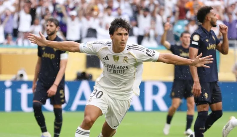 Real Madrid xác nhận đã đồng ý một hợp đồng dài hạn mới với Gonzalo Garcia.