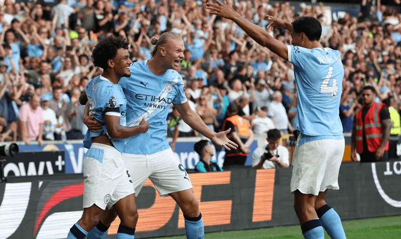 Erling Haaland tỏa sáng với cú đúp khi Man.City mở màn bằng chiến thắng 4-0 tại Wolves.