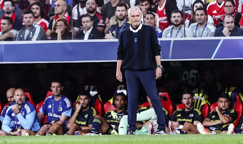 HLV Jose Mourinho đã không thể đưa Fenerbahce trở lại Champions League.