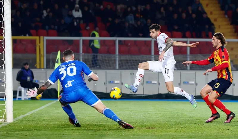 Christian Pulisic ghi bàn giúp AC Milan đánh bại chủ nhà Lecce với tỷ số 2-0.