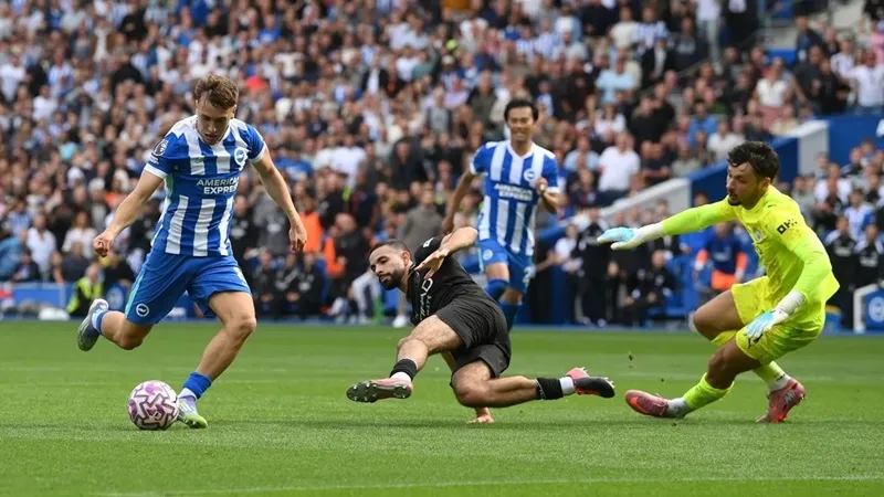 Brajan Gruda (Brighton) ghi bàn thắng quyết định ở phút 89, nhấn chìm Man City 2-1