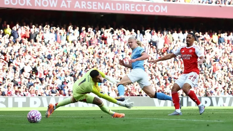 Erling Haaland mở tỷ số cho Manchester City ở phút thứ 9