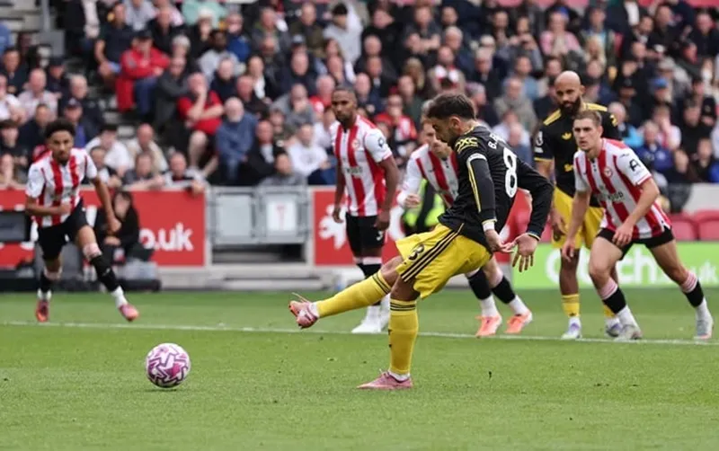 Bruno Fernandes bỏ lỡ cơ hội giành lại 1 điểm csho Man United