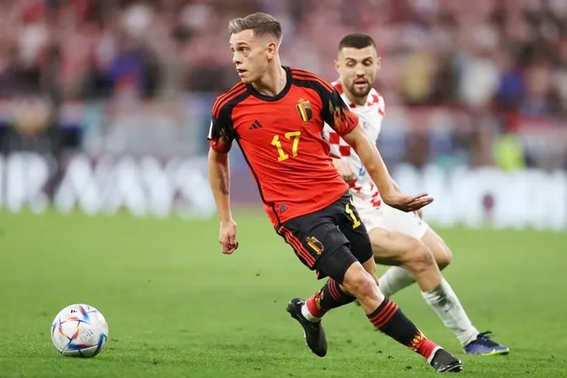 Leandro Trossard trong màu áo tuyển Bỉ