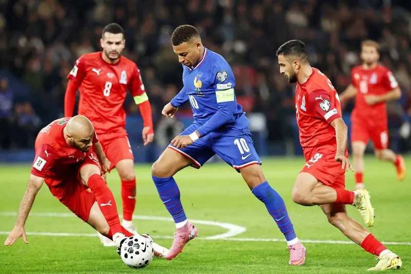 Kylian Mbappe ghi bàn và kiến tạo giúp đội tuyển Pháp đánh bại Azerbaijan 3-0.