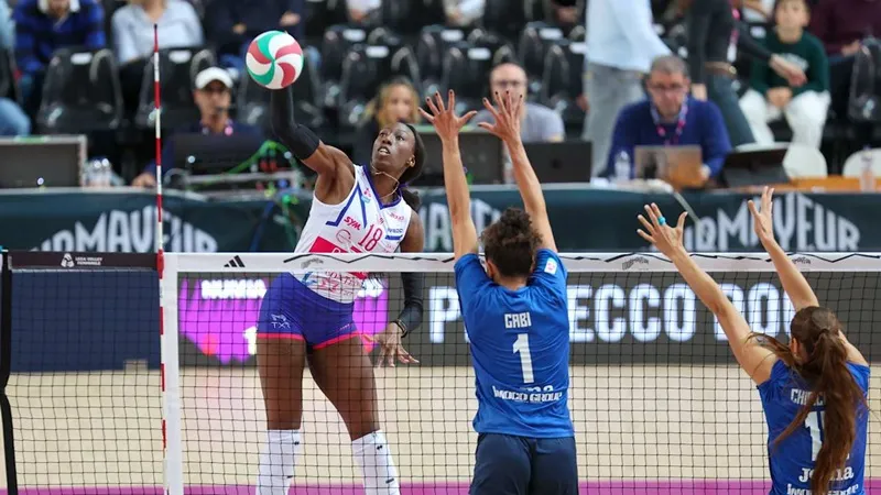 Siêu cúp Italy sẽ chứng kiến cuộc so tài giữa 2 ngôi sao Paola Egonu và Gabi (Ảnh: LVF)