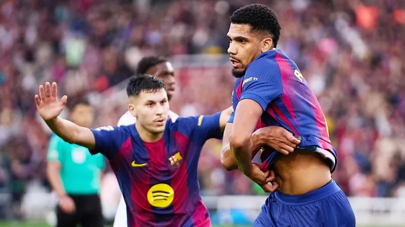 Barcelona thắng Girona phút bù giờ, nhưng mất HLV Flick trong trận Siêu kinh điển | CHUYÊN TRANG THỂ THAO