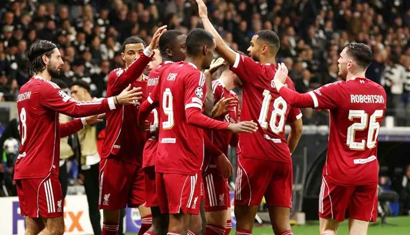 Liverpool ngược dòng ngoạn mục giành chiến thắng 5-1 ngay trên sân Eintracht Frankfurt.