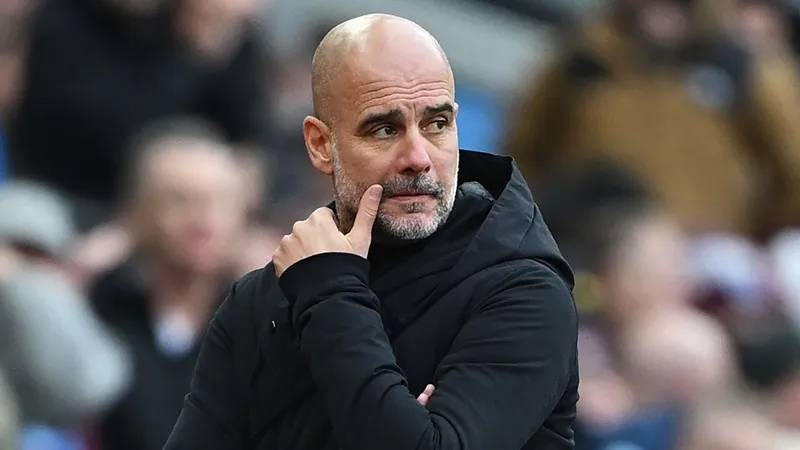 HLV Pep Guardiola chỉ trích các chuyên gia và cựu cầu thủ đã vội vàng phán xét Man.City.