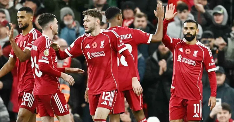 Mohamed Salah ghi bàn giúp Liverpool làm nên chiến thắng 2-0 trước Aston Villa.