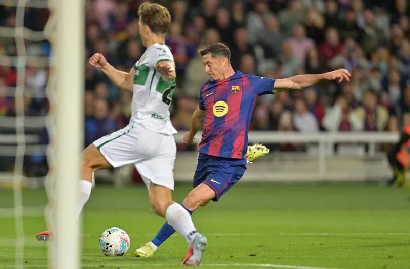 Robert Lewandowski hồi phục chấn thương và sẵn sàng bùng nổ trở lại cùng Barcelona.