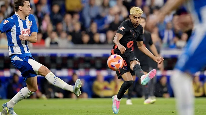 Lamine Yamal và pha ghi bàn được đề cử giải thưởng FIFA Puskas cho bàn thắng đẹp nhất mùa giải.