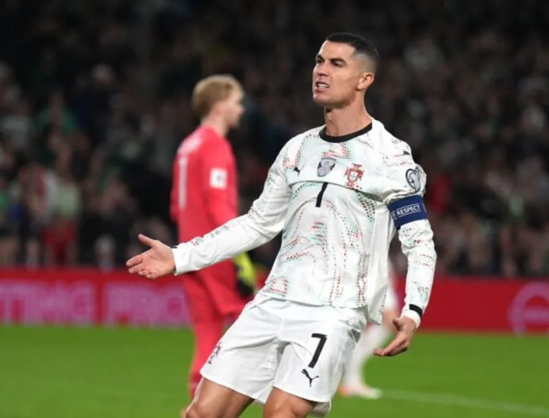 Cristiano Ronaldo đối mặt nguy cơ vắng mặt 2 trận đầu tiên vòng bảng World Cup 2026.
