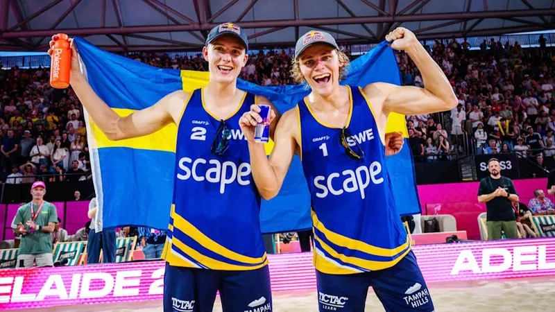 Các nhà vô địch Thế vận hội Paris 2024 David Ahman và Jonatan Hellvig giờ đây cũng là tân vô địch thế giới bóng chuyền bãi biển nam. Ảnh: FIVB