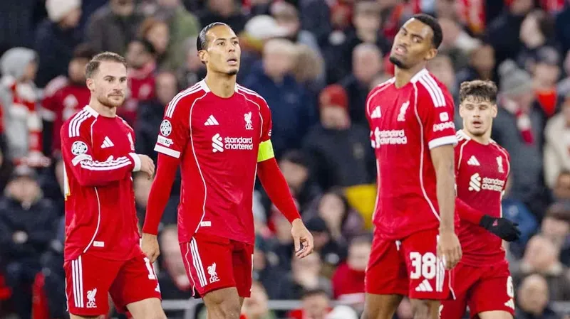 Cuộc khủng của Liverpool ngày càng trầm trọng với trận thua thảm hại 1-4 trên sân nhà trước PSV Eindhoven.