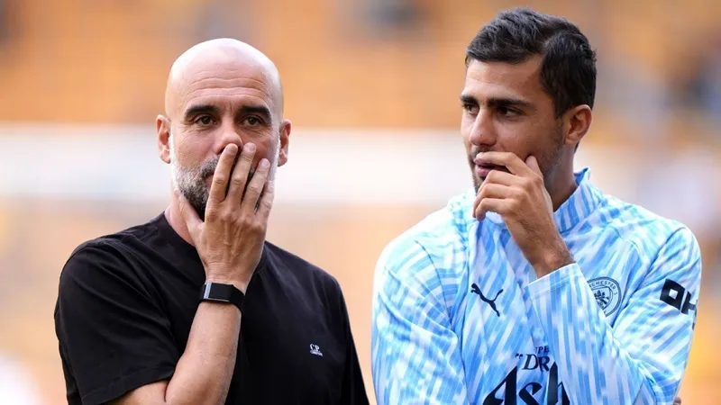 HLV Pep Guardiola tin rằng những vấn đề phòng ngự của Man.City một phần do thiếu Rodri.