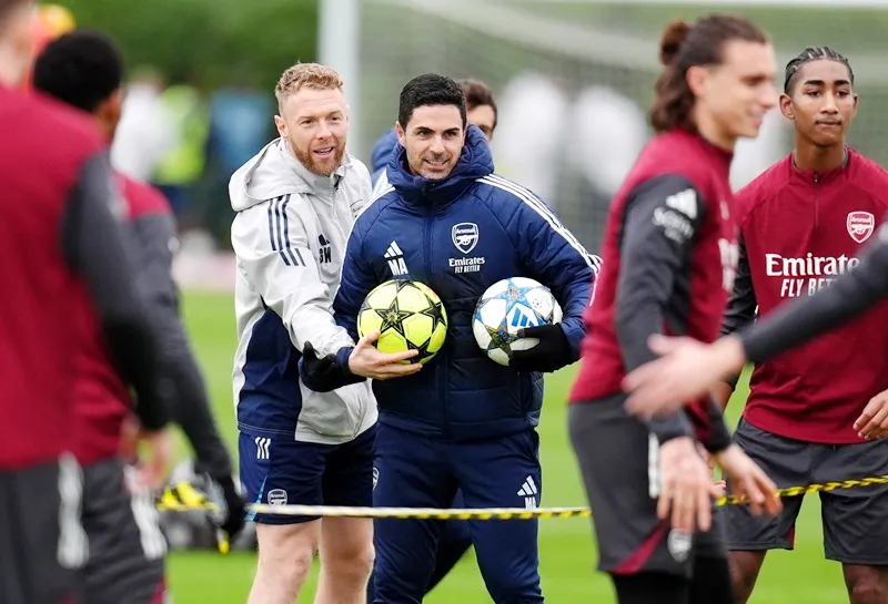 HLV Mikel Arteta thừa nhận Arsenal đang ở trong tình thế “nguy hiểm” với các vấn đề về thể lực.