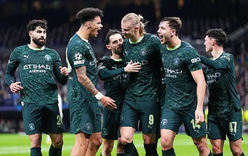 Erling Haaland ghi bàn giúp Man.City giành chiến thắng 2-1 ngay trên sân Real Madrid.