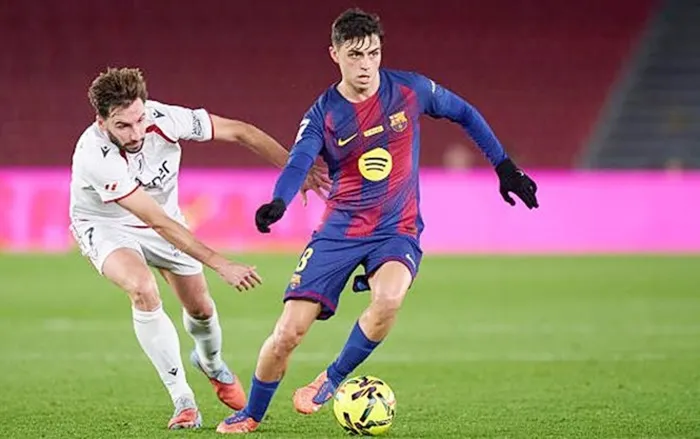 Pedri phá kỷ lục của Lionel Messi trở thành cầu thủ trẻ nhất đạt 150 lần ra sân cho Barcelona tại La Liga.