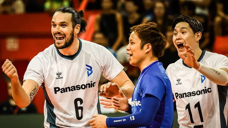 Osaka Bluteon (Nhật Bản) tạo nên cú sốc đầu tiên của giải.