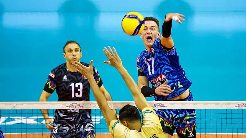 Sir Sicoma Monini Perugia đang thể hiện uy lực hướng đến chức vô địch thế giới thứ 3.