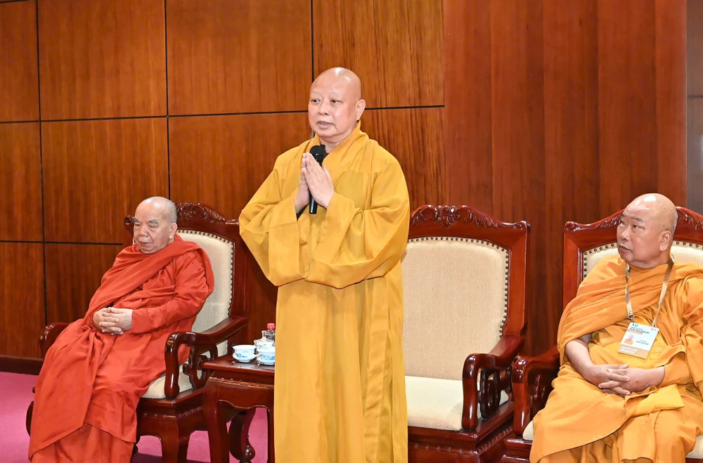 Hòa thượng Thích Lệ Trang, Trưởng ban Trị sự Giáo hội Phật giáo Việt Nam TPHCM phát biểu tại buổi gặp gỡ. Ảnh: VIỆT DŨNG z6584267686945_82f03008cb65a29ece32b6aa783305aa.jpg