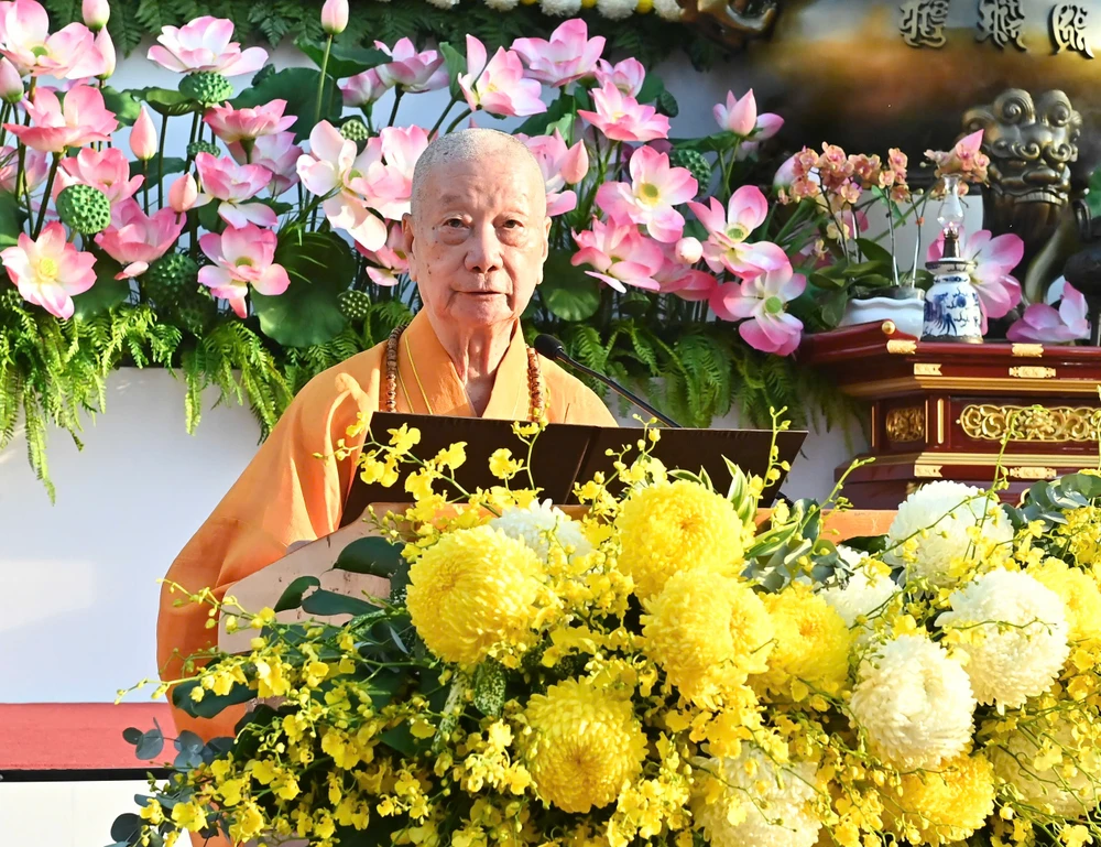 Đại lão Hòa thượng Thích Trí Quảng, Pháp chủ Hội đồng Chứng minh GHPG Việt Nam truyền đạt thông điệp Đại lễ Phật đản Phật lịch 2569. Ảnh: VIỆT DŨNG z6592163699869_bf2b8375d24933f8c99243cf652acae8.jpg