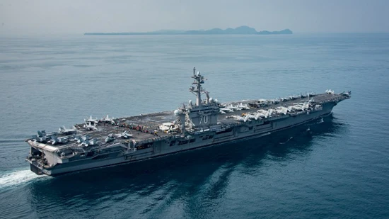 Tàu USS Carl Vinson tại eo biển Sunda (Indonesia) ngày 15-4-2017. Ảnh do Hải quân Mỹ công bố