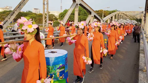 320 nghệ nhân, thợ thủ công dự lễ rước “Tinh hoa nghề Việt“ ảnh 3 320 nghệ nhân, thợ thủ công dự lễ rước “Tinh hoa nghề Việt“ ảnh 3
