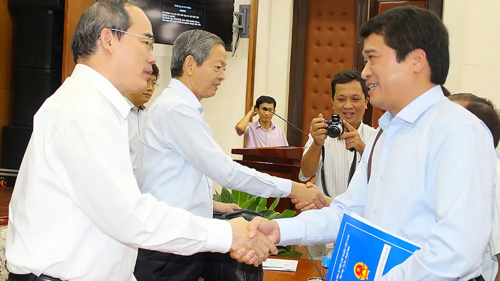 Lãnh đạo TPHCM lắng nghe các doanh nghiệp hạ tầng đô thị trình bày ý kiến
