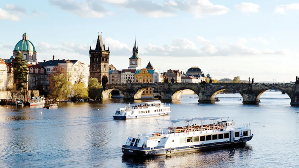 660 năm ngày ra đời cầu Tình Praha
