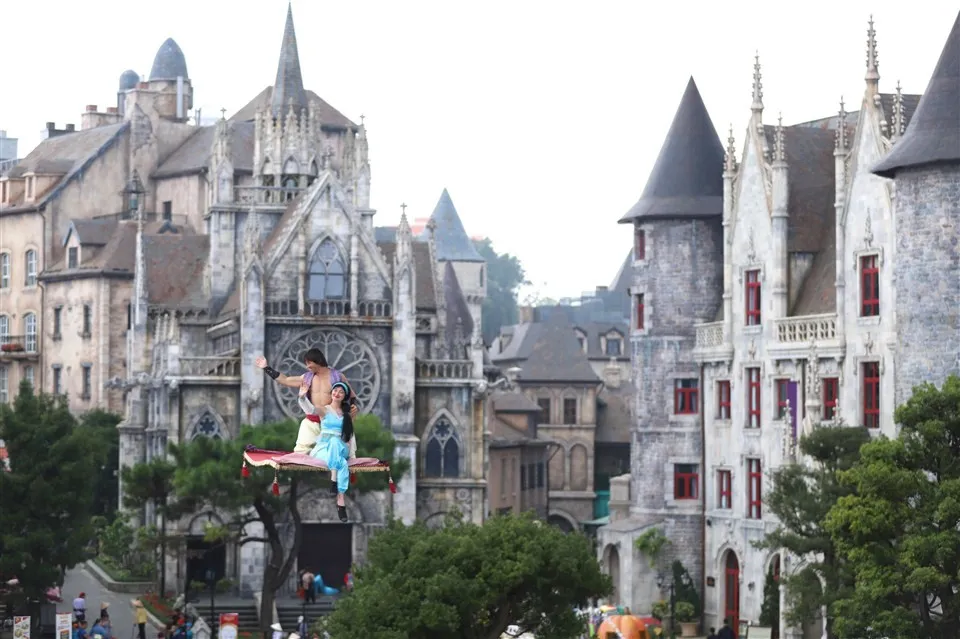 Halloween nhuốm màu cổ tích ở Sun World Ba Na Hills ảnh 9