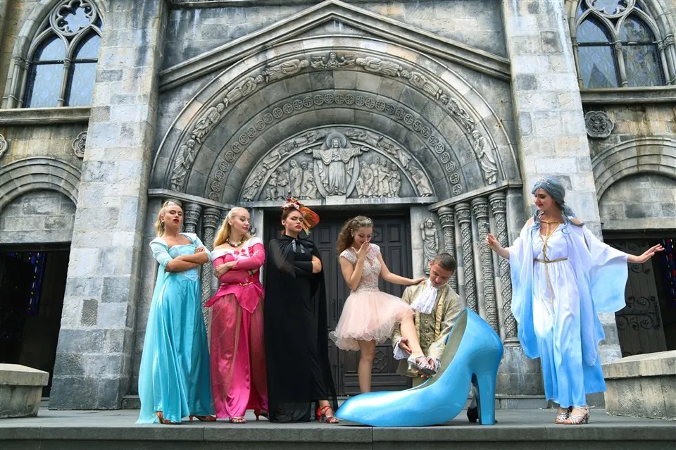 Halloween nhuốm màu cổ tích ở Sun World Ba Na Hills ảnh 8