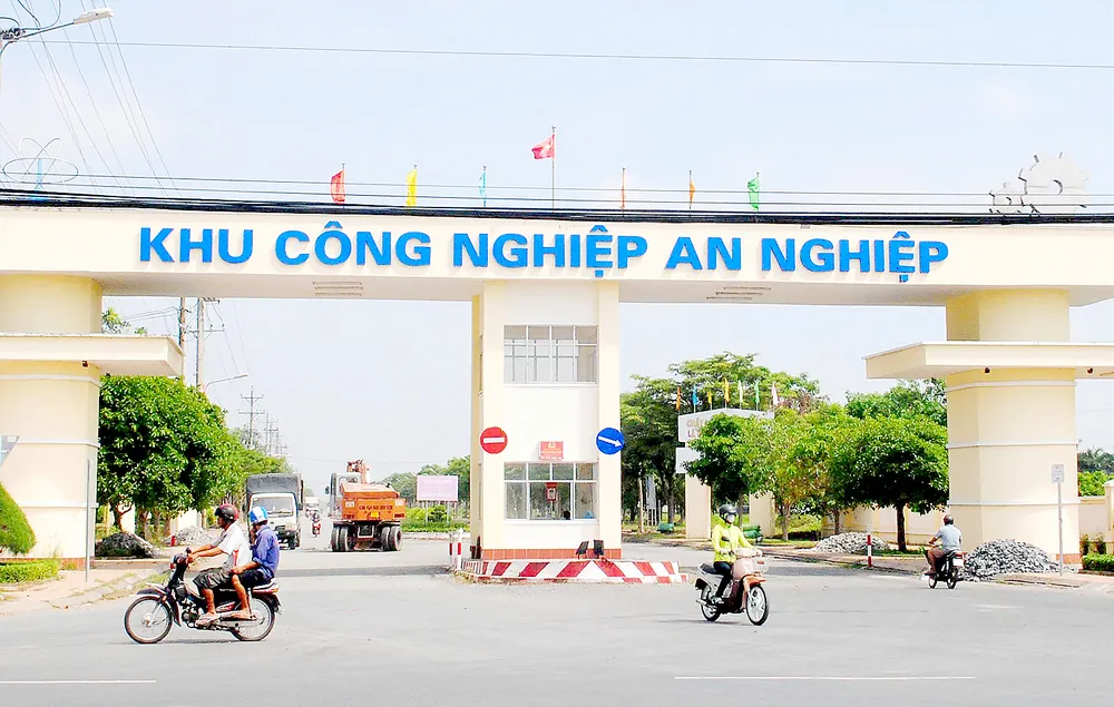 Khu công nghiệp An Nghiệp - nơi tập trung nhiều doanh nghiệp đầu tư tại tỉnh Sóc Trăng. Ảnh: NGỌC CHÁNH