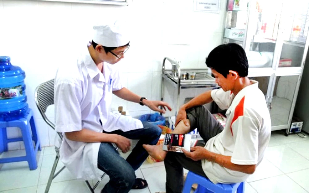 Những người bị chó, mèo cắn cần tới ngay trung tâm y tế để được tiêm ngừa vaccine phòng bệnh dại