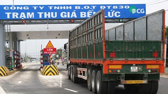 Một trạm thu... giá thuộc dự án BOT đường tỉnh 830. Ảnh: VGP