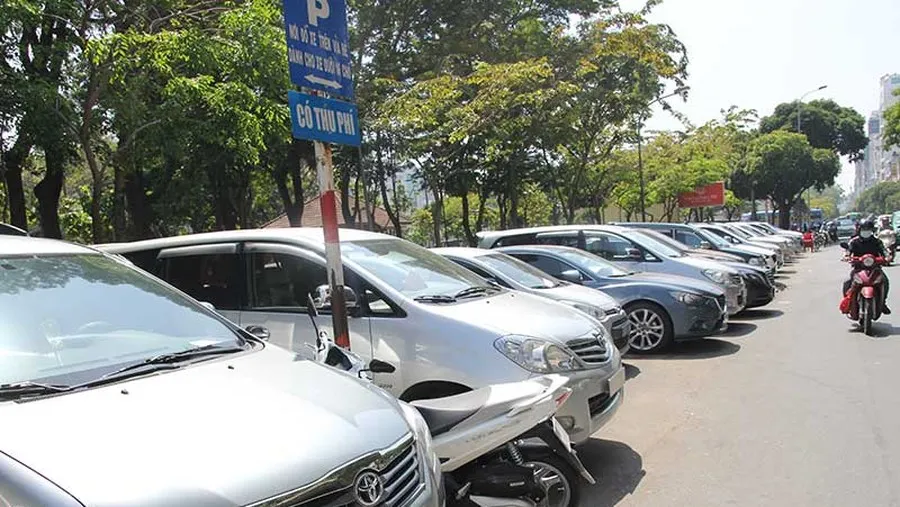 Một điểm đậu xe có thu phí trên địa bàn TPHCM