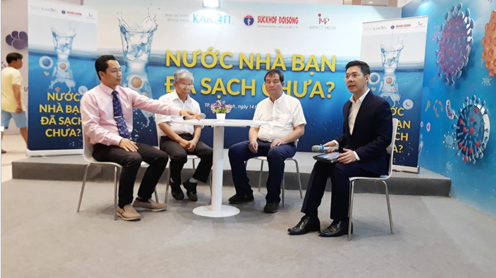 Talkshow Nước nhà bạn đã sạch chưa với sự tham gia của các chuyên gia, bác sĩ đầu ngành