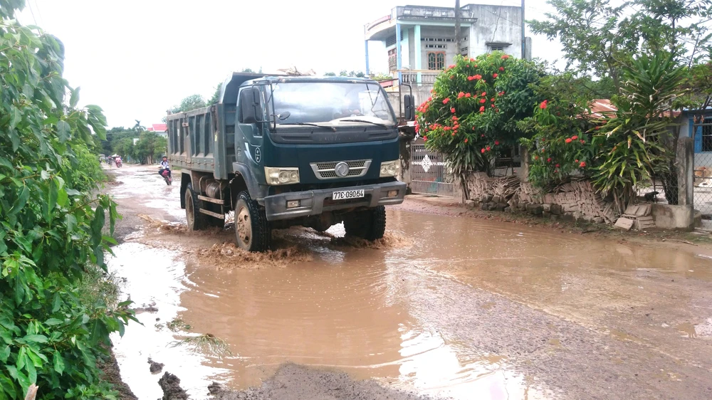 Con đường tan nát