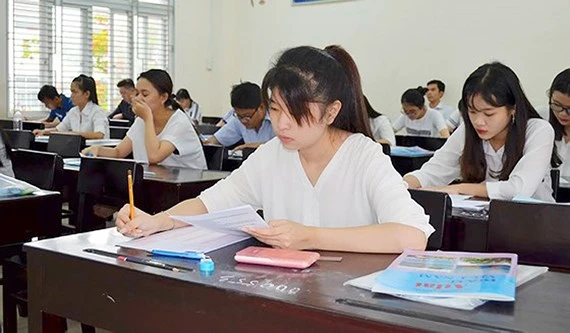 Tốt nghiệp THCS vào học thẳng lên cao đẳng: Nên hay không nên đưa vào luật?