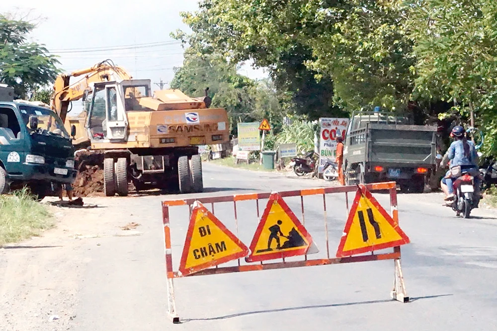 Quốc lộ 62, đoạn qua địa bàn tỉnh Long An đang xuống cấp nghiêm trọng Ảnh: PHAN THANH