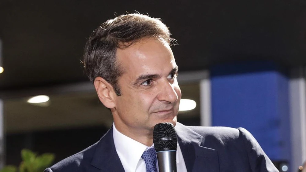 Thủ tướng đắc cử Kyriakos Mitsotakis phát biểu tại Athens, Hy Lạp. Ảnh: TTXVN