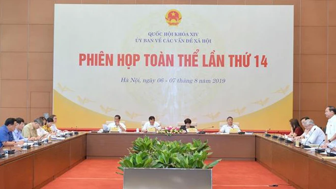  Ủy ban Về các vấn đề xã hội của Quốc hội họp phiên toàn thể lần thứ 14. Ảnh: QUOCHOI.VN